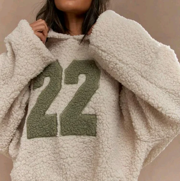 Fall/Winter Warm Color Block "22" Number Fleece Oversized Hoodie For - Picture 2 of 4